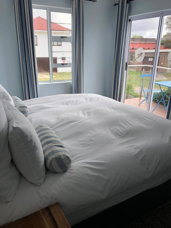Bluesky Arniston Guest House Buitenkant foto