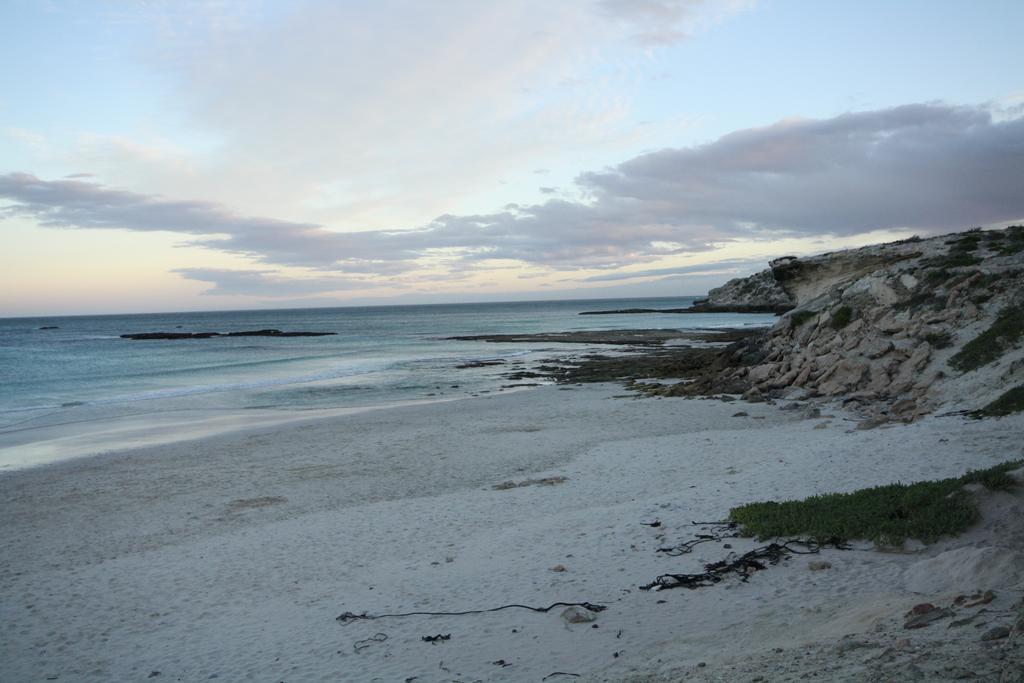 Bluesky Arniston Guest House Buitenkant foto